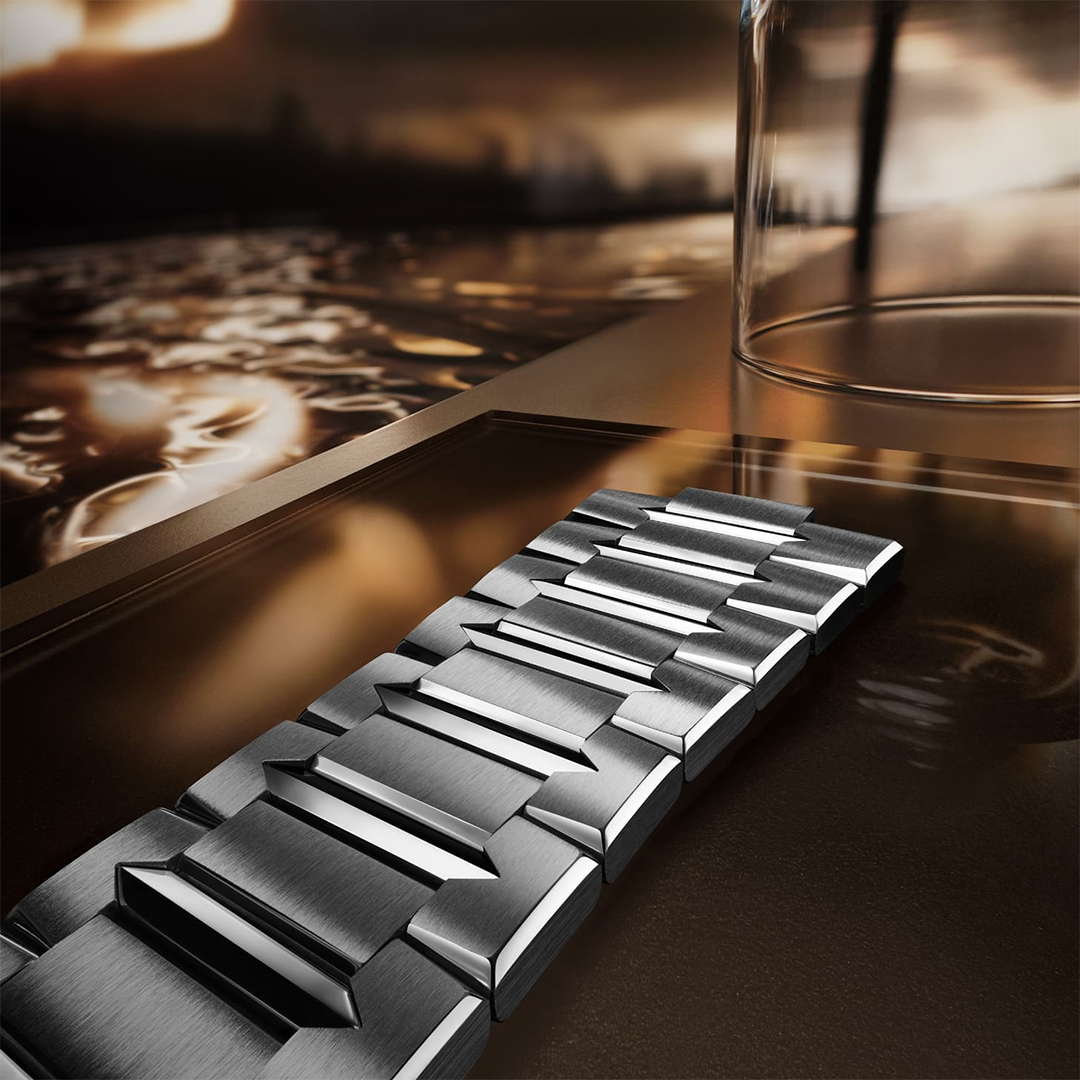 Jaeger‑LeCoultre Master Control Chronometre Date Power Reserve (Q4168120)